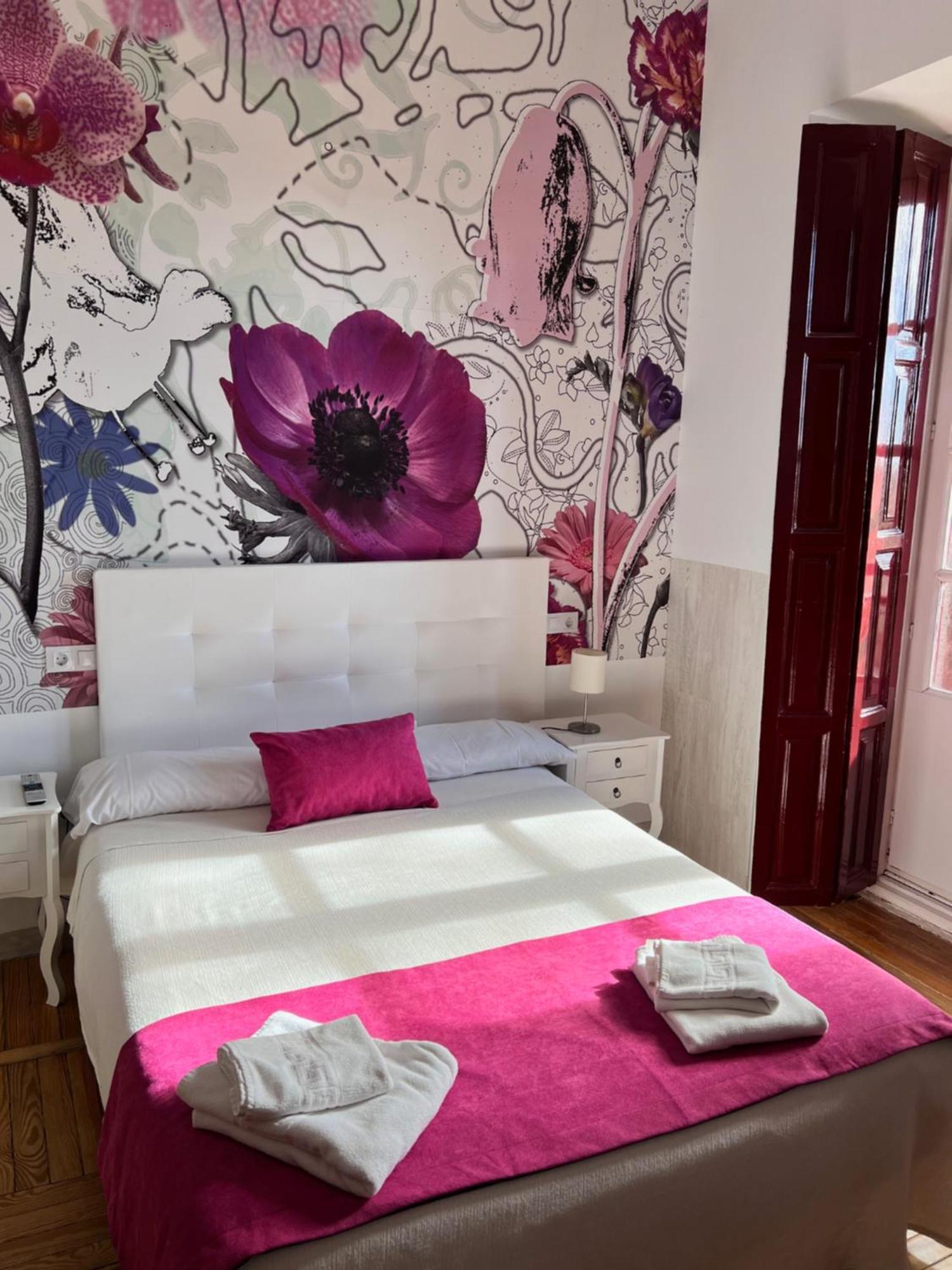 Casa Jardin El Colmenar Hotell Las Navas del Marqués Exteriör bild